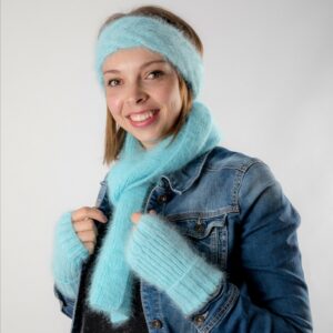 Bandeau tresse turquoise 80% Angora tricoté main