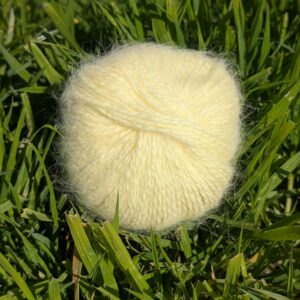Pelotes 80% Angora 20% mérinos Poussin