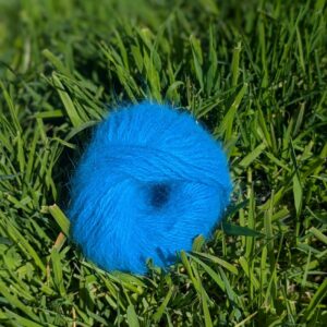Pelotes 80% Angora 20 % merinos Bleu Electrique